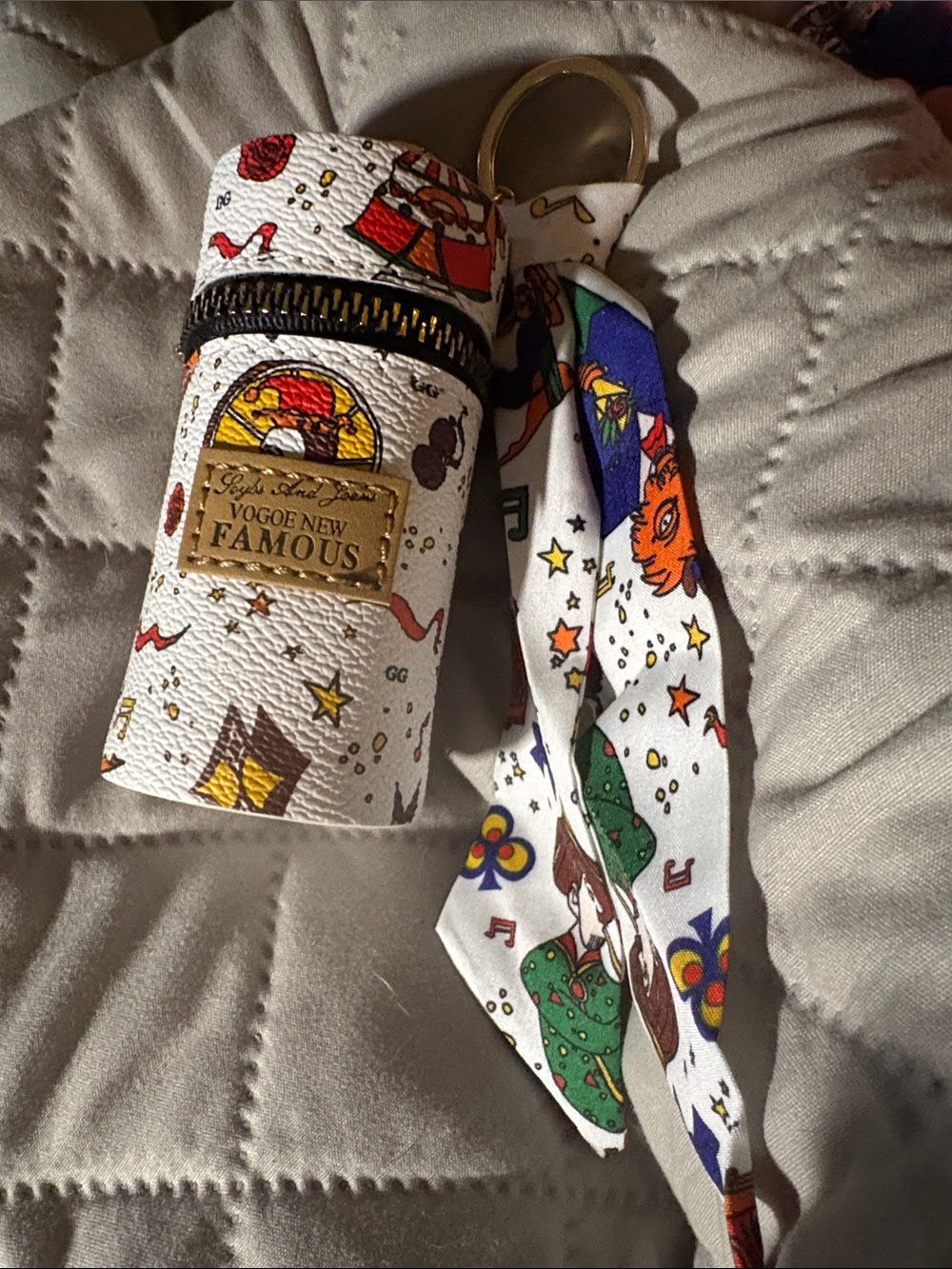 VOGOE NEW FAMOUS White Printed Key Pouch with Scarf Tie
